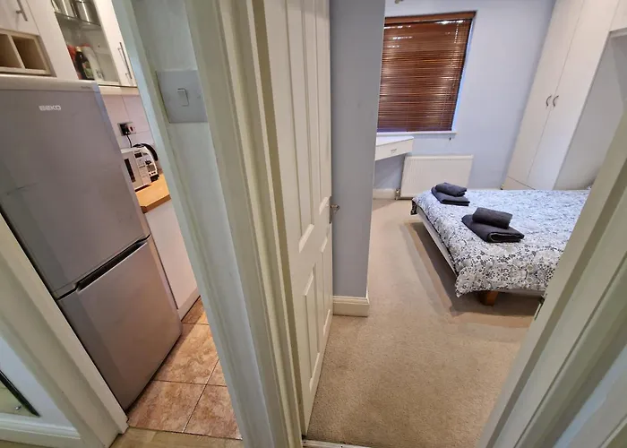 Cosy & Quiet Apartment In London