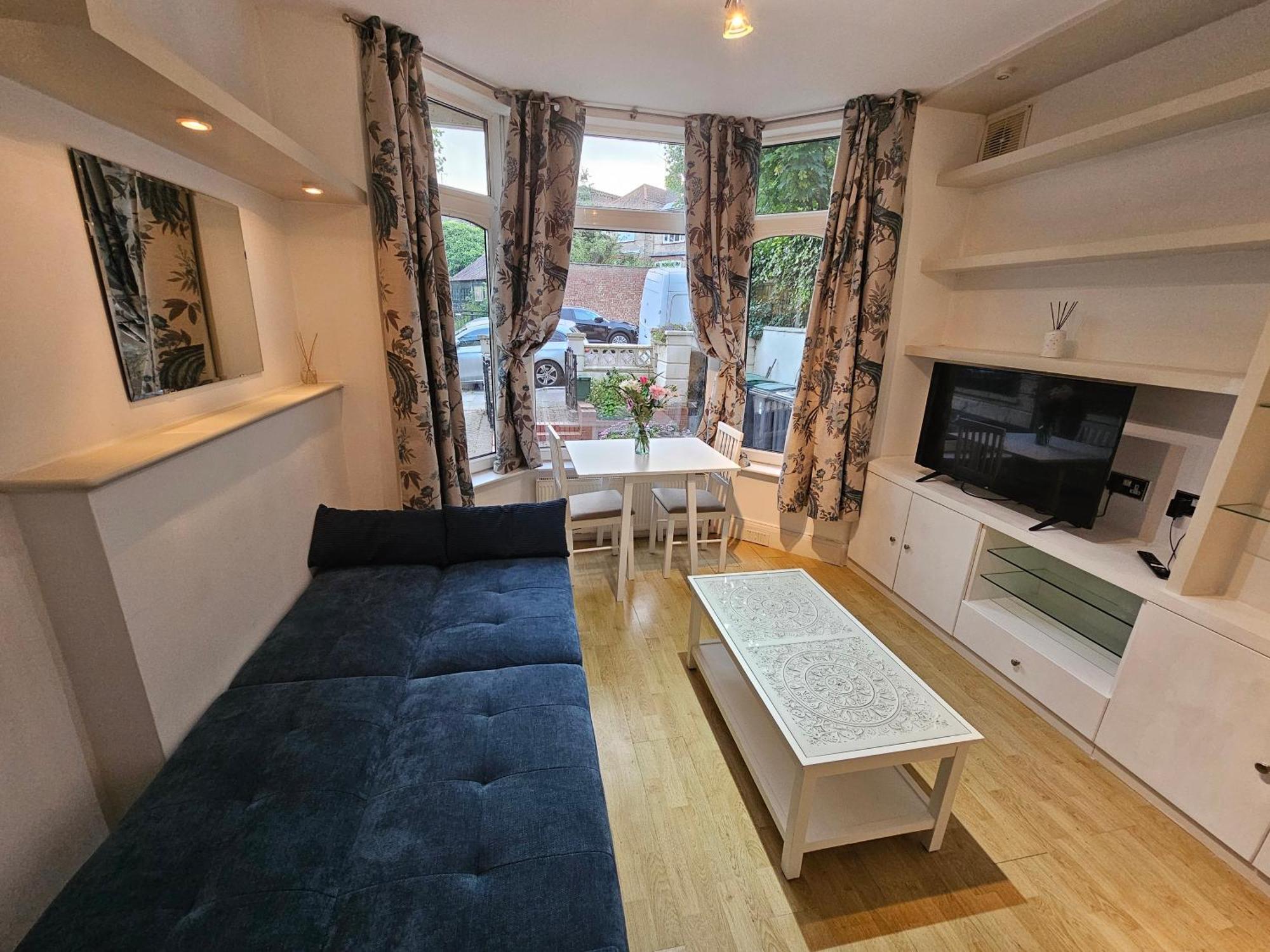 Cosy & Quiet In Apartment London